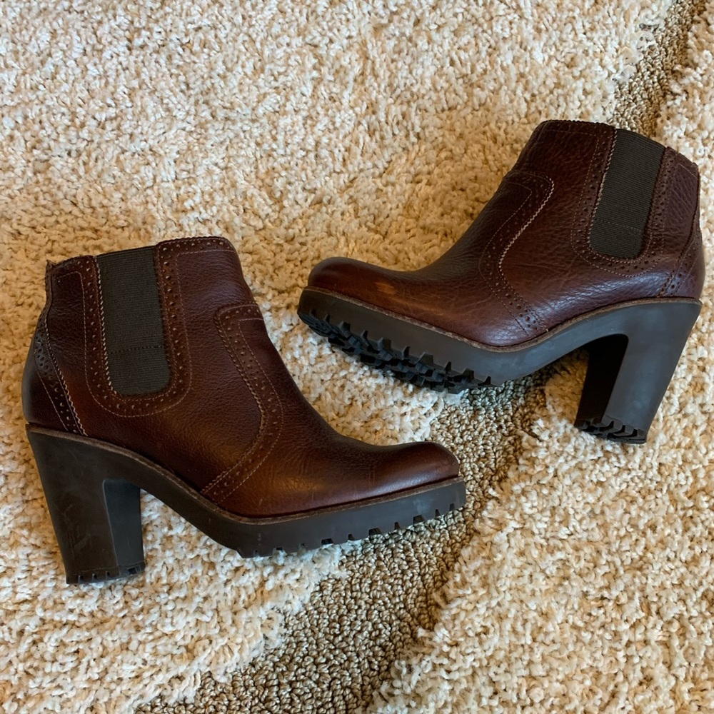 Sperry Platform Leather Booties